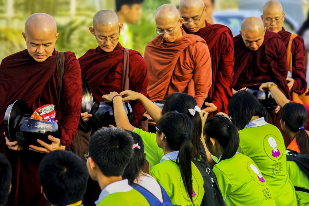 История и вероучение Тхеравады : путь раннего буддизма