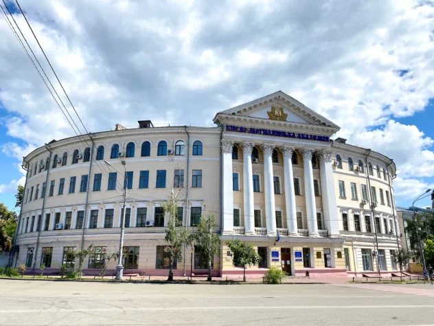 Сучасна українська філософія: напрями розвитку та інтелектуальні виклики ХХІ століття